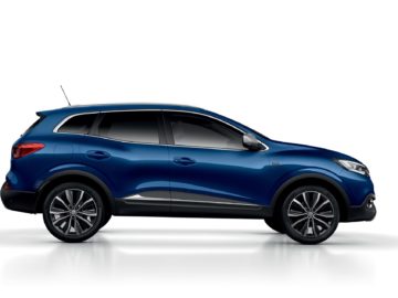 Kadjar série limitée Armor Lux : Renault en mode bleu marine et blanc